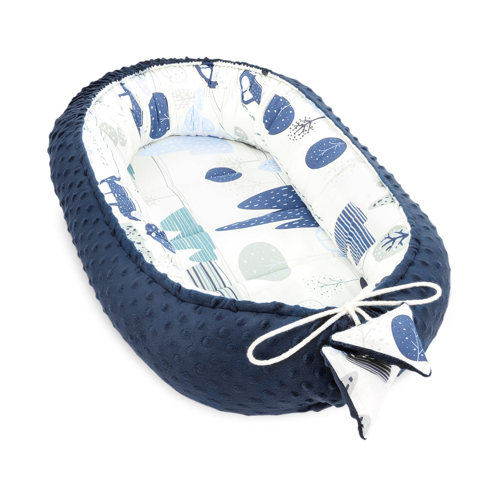 Warmes Nestchen Baby 90x50 cm - Kuschelnest Neugeborene Nestchen Winter / Herbst Kokon Babynest ‎Blau Minky mit Autos - Totsy Baby