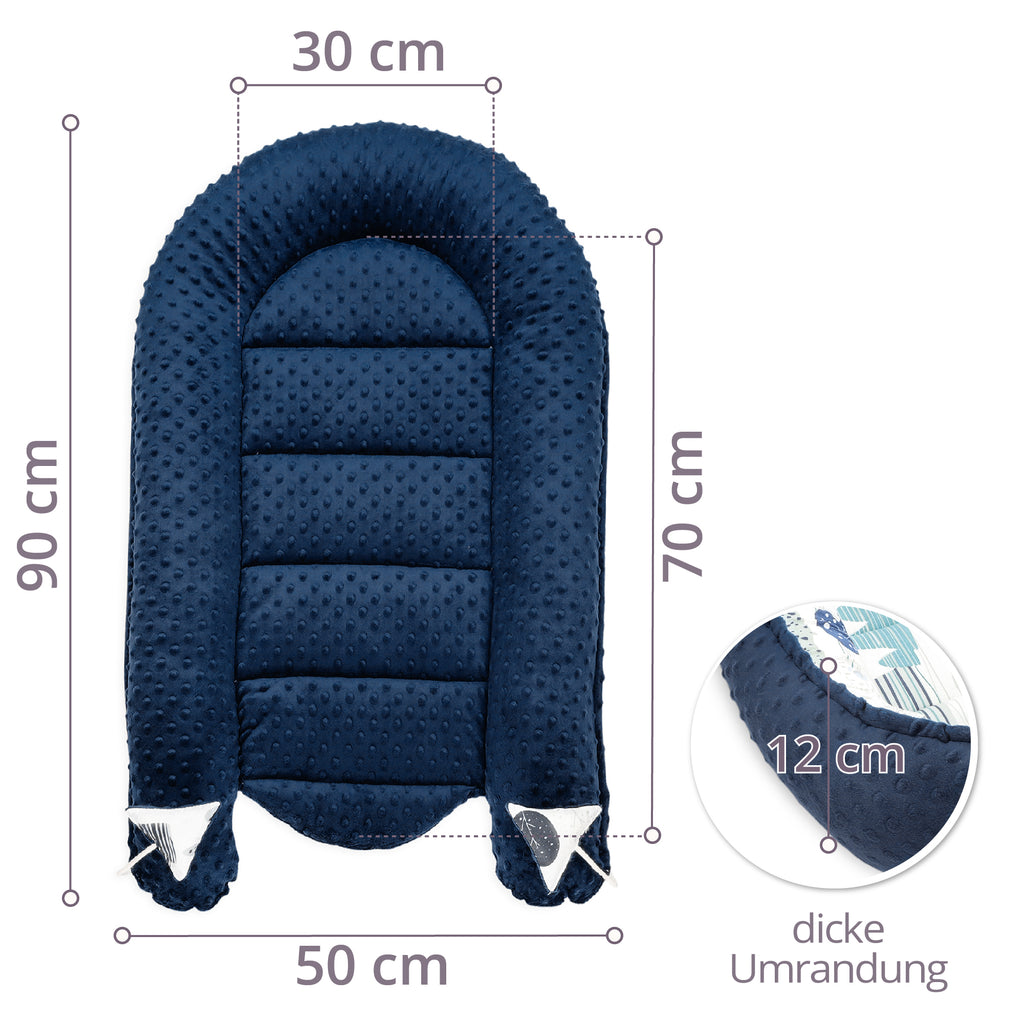 Warmes Nestchen Baby 90x50 cm - Kuschelnest Neugeborene Nestchen Winter / Herbst Kokon Babynest ‎Blau Minky mit Autos - Totsy Baby