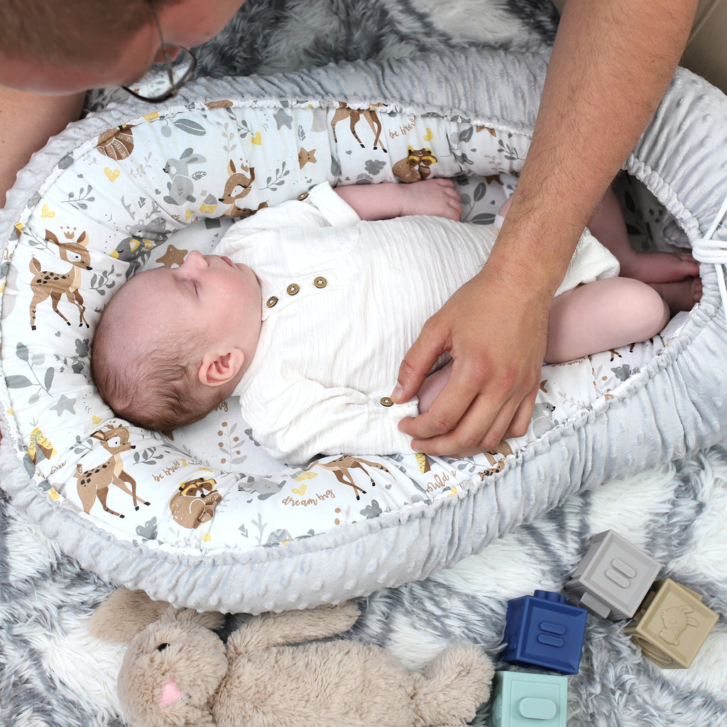 Warmes Nestchen Baby 90x50 cm - Kuschelnest Neugeborene Nestchen Winter /  Herbst Kokon Babynest Afrika Khaki – Totsy Baby