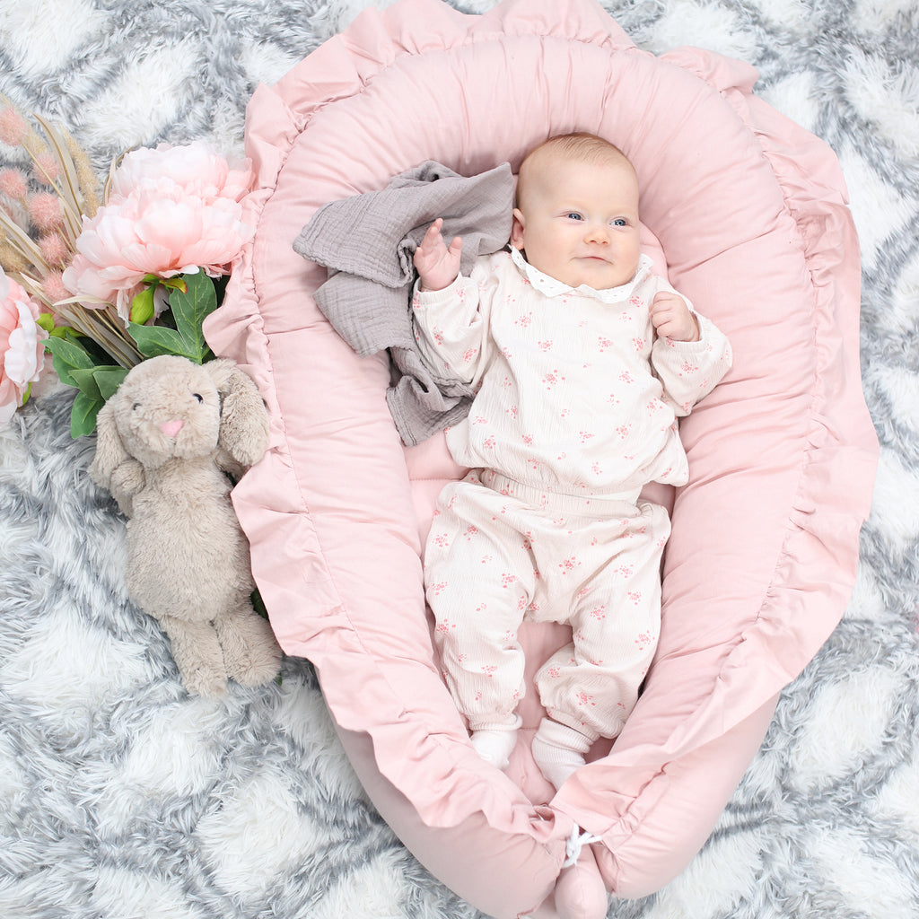 Babynestchen Kuschelnest für Neugeborene 90x50 cm - Baby Nestchen Bett Kokon in Rosa mit Baumwolle - Totsy Baby