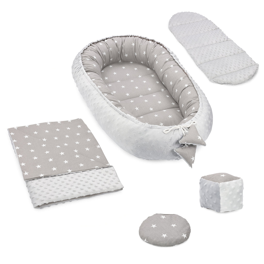 Babynestchen Set Neugeborene 90x50 cm Minky - Kuschelnest Baby Nestchen 5-teilig Kokon mit Sinneswürfel Sternen - Totsy Baby