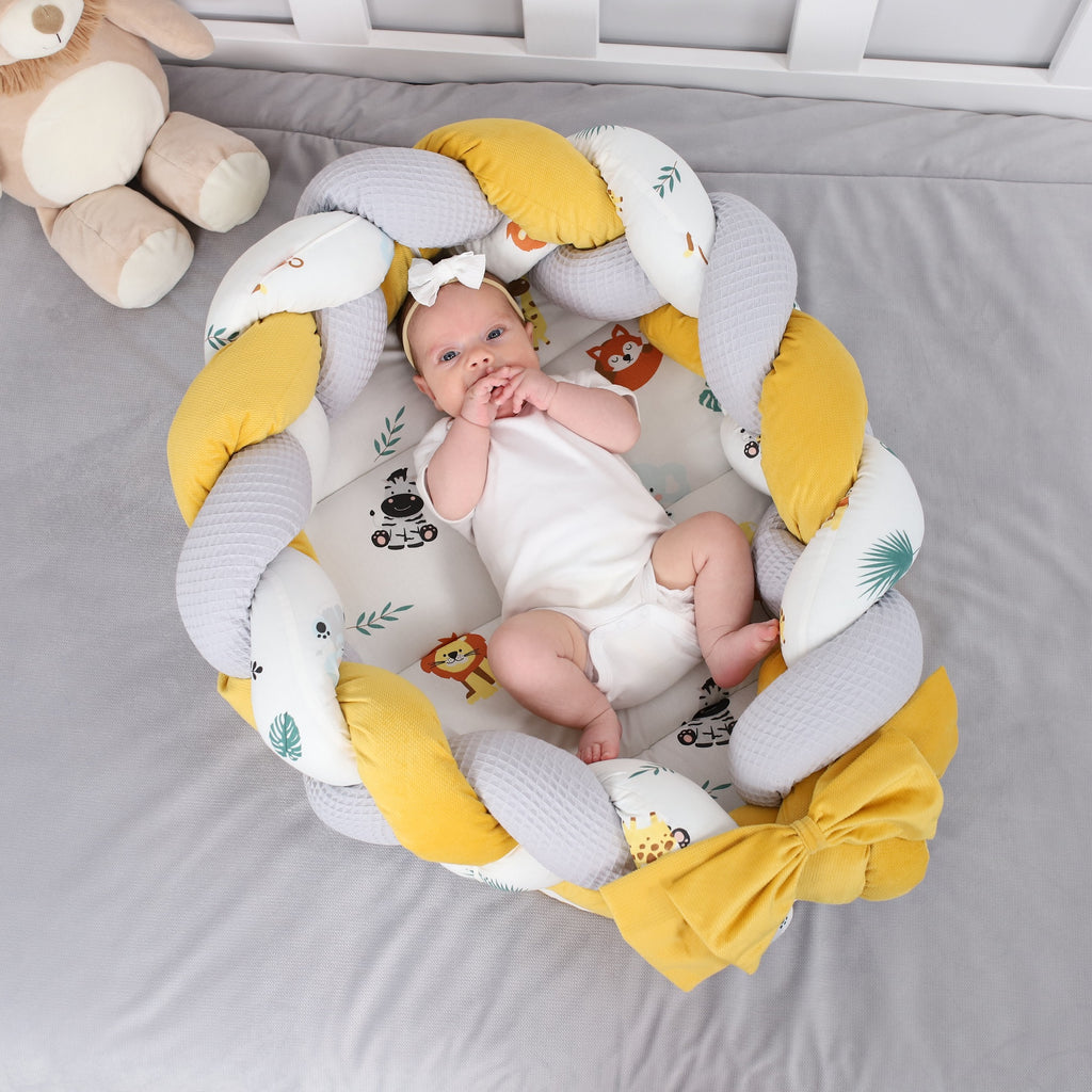 Babynest Neugeborene Nestchen Baby – Velvet Kuschelnest mit Zopf Kissen zerlegbares Set zweiseitig Babynestchen Babybett 75X45, Safari - Totsy Baby